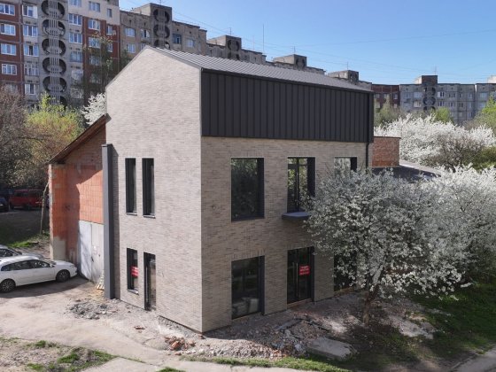 Продам Комерційне приміщення Північний 42м.кв 1 поверх Рівне