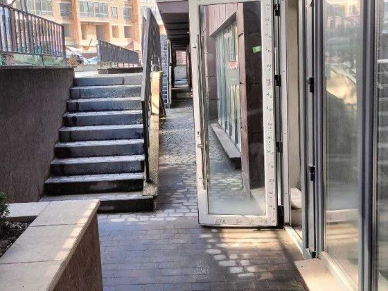 Двохстороннє комерційне приміщення під Ваш бізнес Івано-Франківськ