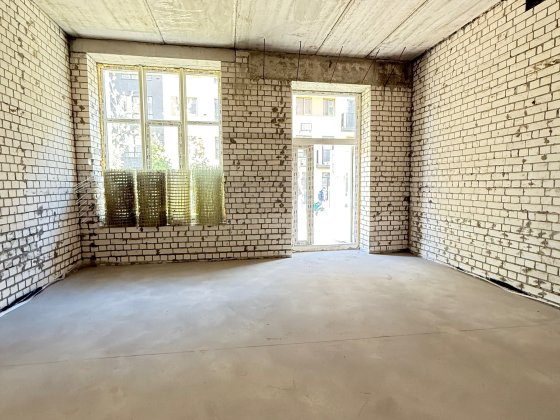 Продаж приміщення на першому поверсі в ЖК Олімп, фасад Ірпінь