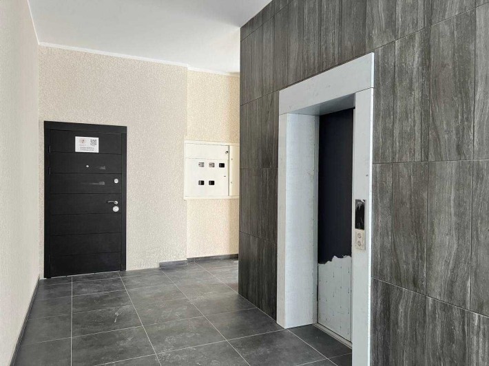 Продаж приміщення 249 м2 біля Центрального парку - фото 1