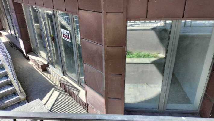 Дешева комерція в центральній частині Івано-Франкіська - фото 1