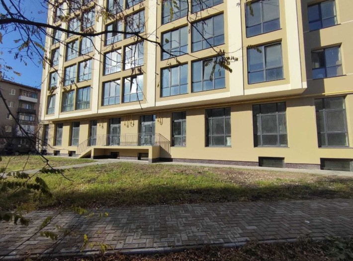 Продаж напівцоколя  з вікнами по вул. Короля Данила. РОЗТЕРМІНУВАННЯ - фото 1