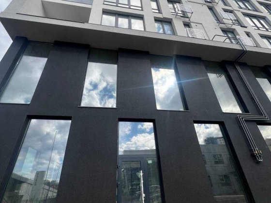 Продаю комерційне приміщення вул.Надрічна ЖК Княгинин-Центр Івано-Франківськ