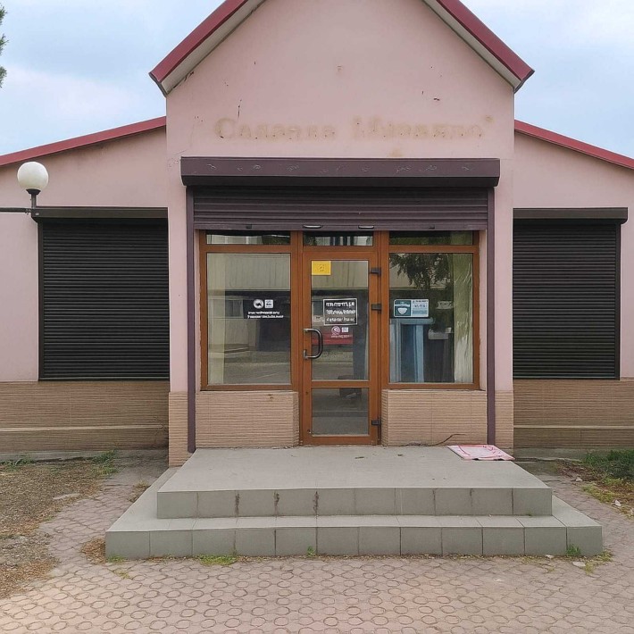 Продам фасадное помещение 144 м.кв с хорошим трафиком по ул.Покрышева. - фото 1