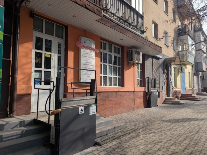 Приміщення 100м2 центр вулиця Бельведерська 2 фасадні входи - фото 1