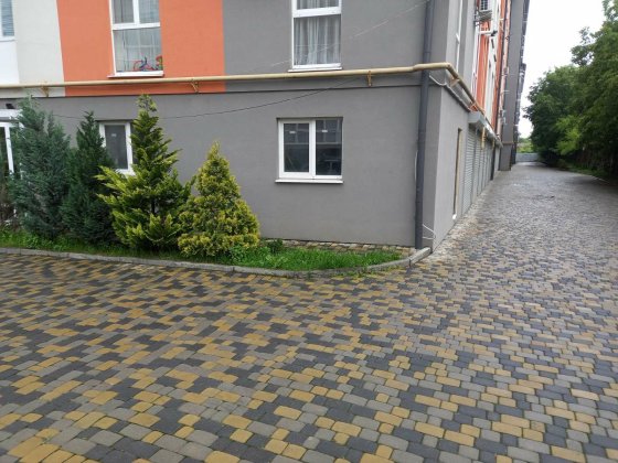 Продам приміщення в ЖК "Сонячне містечко" м. Чернівці Черновцы