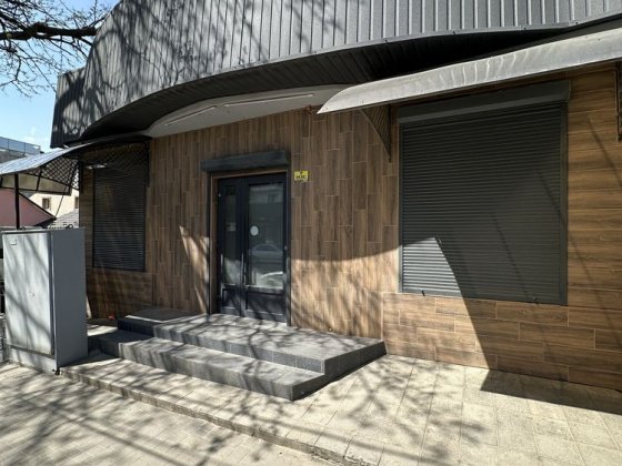 Продаж фасадного приміщення на Каспрука Черновцы