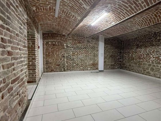 Продаж приміщення 80 м2 Філармонія Черновцы