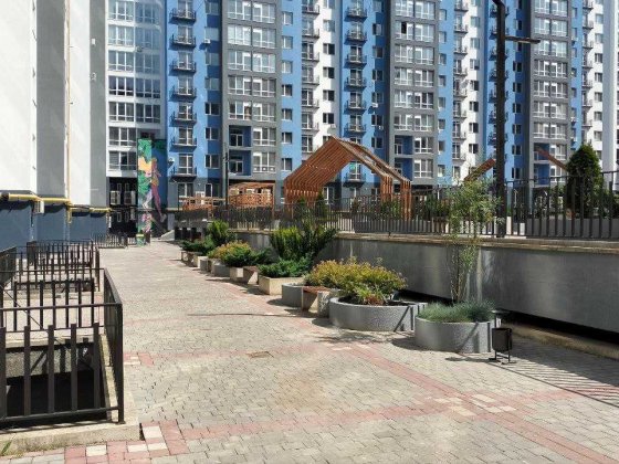 В зданому будинку продається готова комерція Івано-Франківськ