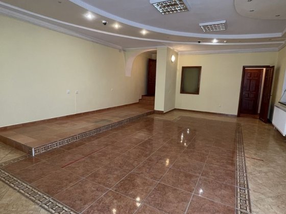 Комерційне приміщення на вул. Бережанська Тернополь