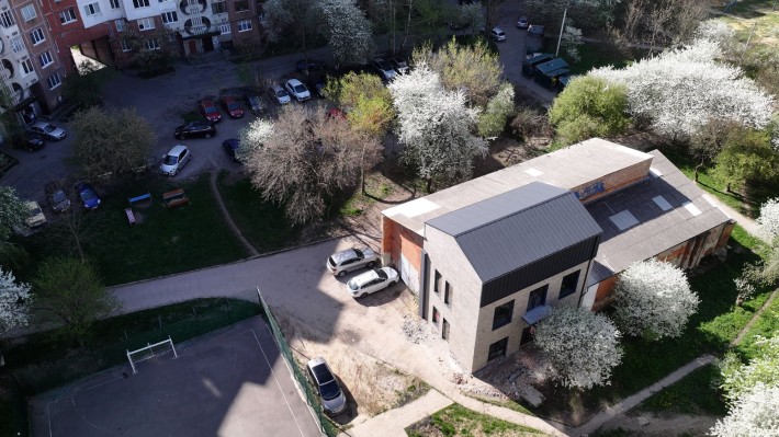 Продам Комерційне приміщення Північний 41.4 м.кв 2 поверх - фото 1