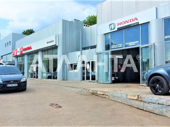 Автоцентр "Хонда" з СТО та мийкою в р-ні Майдану по вул.П.О