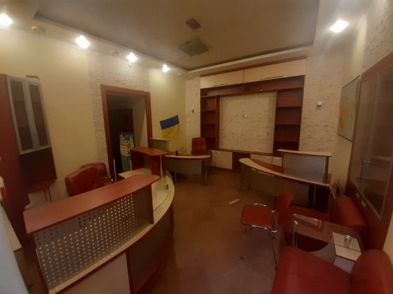 Комерційне приміщення в центрі ( близько до стометрівки)  1пов Івано-Франківськ