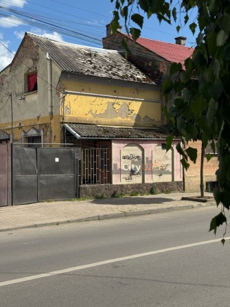 Терміновий продаж приміщення у центрі міста - фото 1