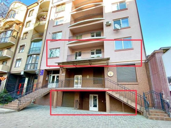 Продаємо комплекс приміщень в центрі, можливо із діючим бізнесом Ивано-Франковск