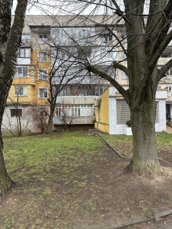 Продаж квартири під  фасадне комерційне приміщення - фото 1