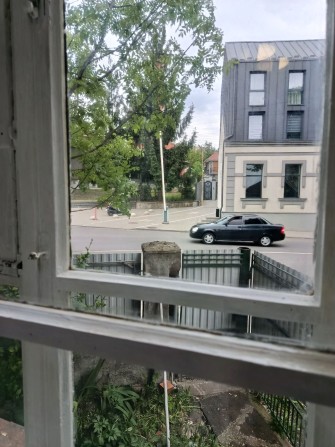 2 кімнатна квартира в центрі, можливо під комерцію - фото 1