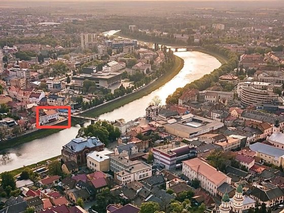 Продам  нежитлове приміщення в центрі м. Ужгород Пл. Шандора Петефі 1 Ужгород