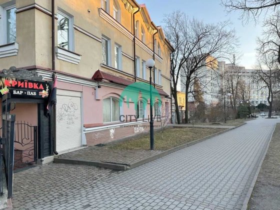 Продаж комерційного приміщення в центральній частині міста Івано-Франківськ
