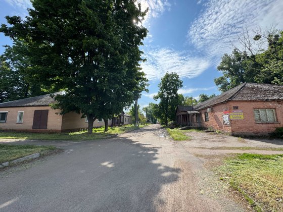 Окремостояча будівля вул. Чорновола (Хіміків) Черкассы