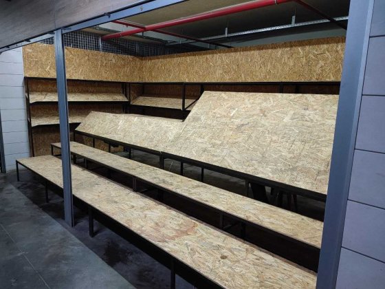 Ринок Центральний. Продається торгова точка, Подвійна. Розмір 18м(3х6) Черновцы