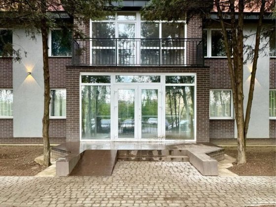 Продаж комерційного приміщення 1000 кв.м. м.Ужгород Ужгород