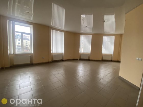 Продаж офісного приміщення в Добробуді Тернопіль