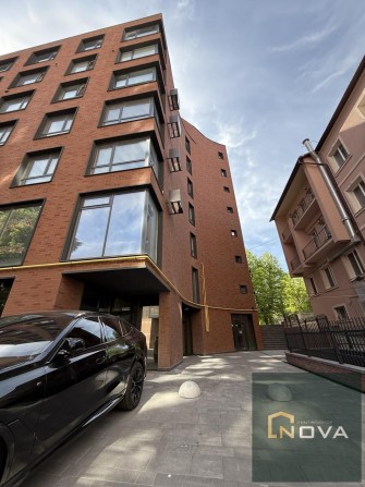 Продаж комерційного приміщення у центрі - фото 1