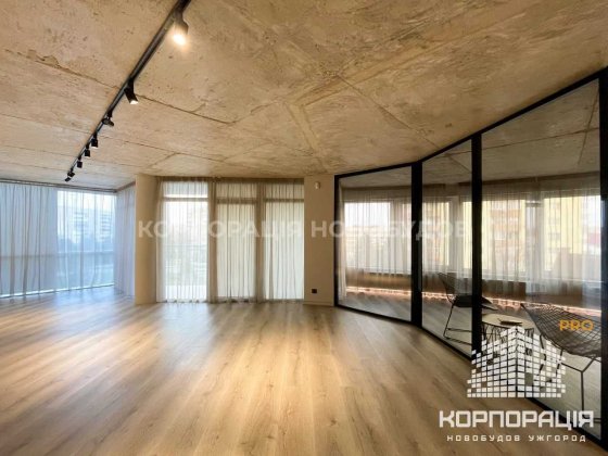 Продаж офісу з ремонтом, здане в оренду, вже приносить дохід! Центр Ужгород