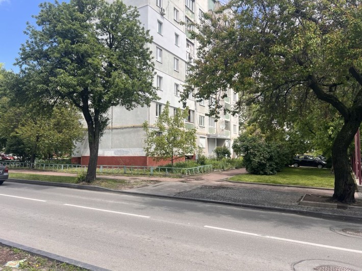 Продам приміщення під комерцію в центрі міста ЦУМ вул.Київська - фото 1