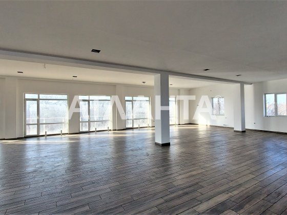 Сучасна студія, офіс або під бізнес (з ремонтом). Черновцы