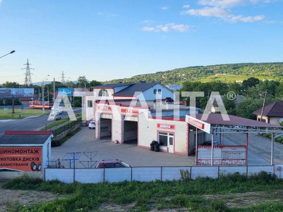 Земельна ділянка 26 соток з СТО, мийкою та готелем Черновцы