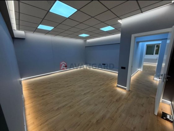 Комерційне приміщення,Печерськ,Джонна Маккейна Київ