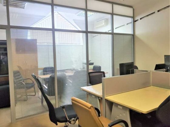 Офіс на Іллєнко, власний ліфт, парковка і тераса. Продається з меблями Чернігів