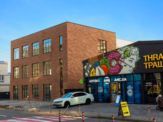 продаж фасадного приміщення 410м2  1-й поверх Київ,+ 3 паркомісця Київ