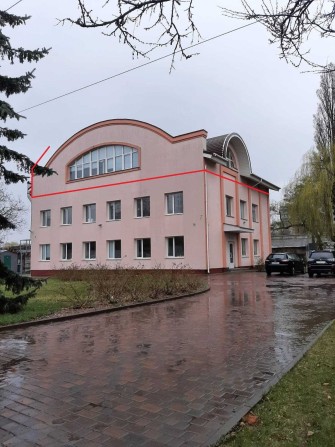 Продам 3-й поверх універсального приміщення по вул. Оборонній. - фото 1