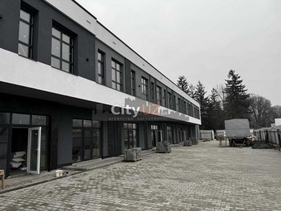 Продається комерційне приміщення поруч із Ужгородом Ужгород