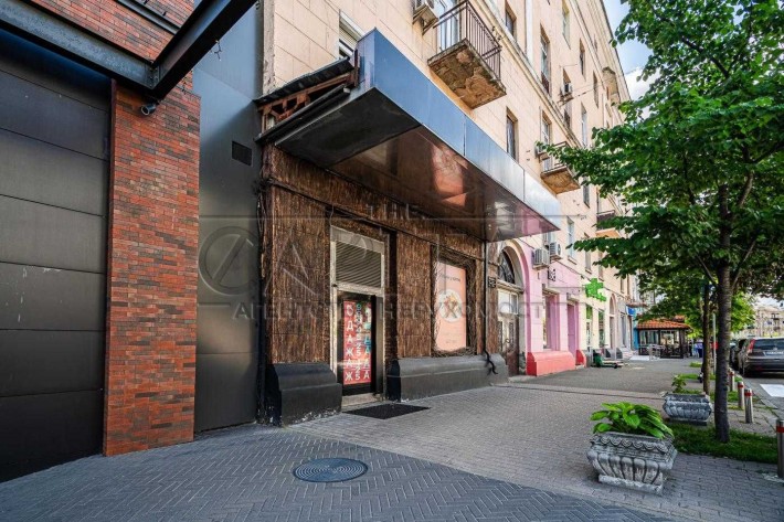 Продаж / Об'єкт сфери обслуговування / вул. Саксаганського 280 m2 - фото 1