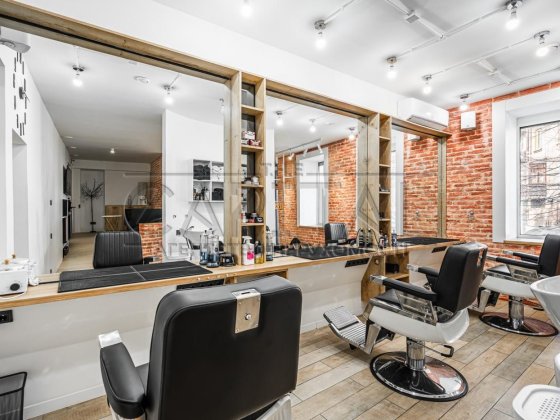 Продаж об'єкту сфери обслуговування, вул. Січових Стрільців Київ