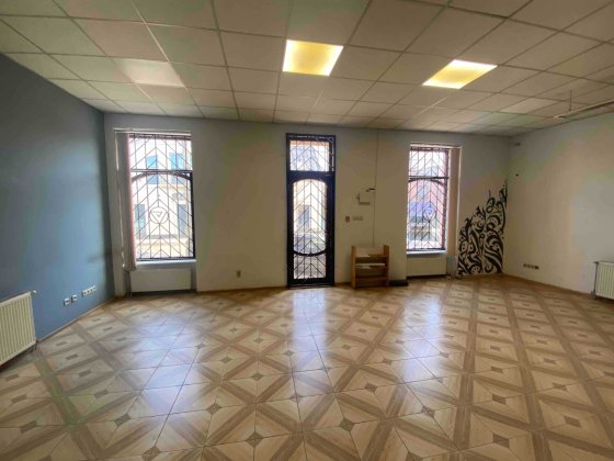 Продається приміщення комерційного призначення по вул.Мукачівська. Ужгород