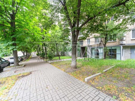 Продажа Комерции/вул. Джона макейна/Французкий квартал 2/центр парк/ Киев