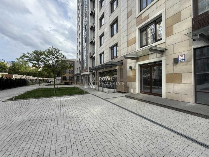 Продажа коммерческого помещения 1 этаж Бульвар Фонтанов - фото 1