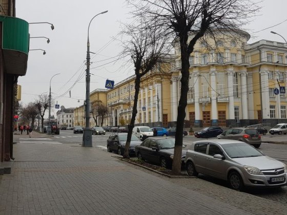 Продаж фасадного приміщення в самісінькому центрі Вінниці. 169м.кв. Винница