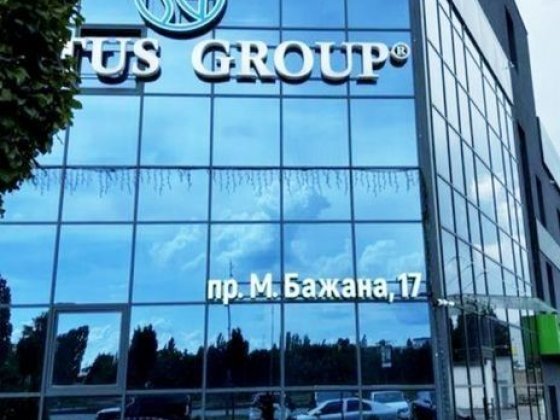 Харківський масив. Бажана,17 Olympic Park 1 поверх S -80 кв.м  ремонт Киев