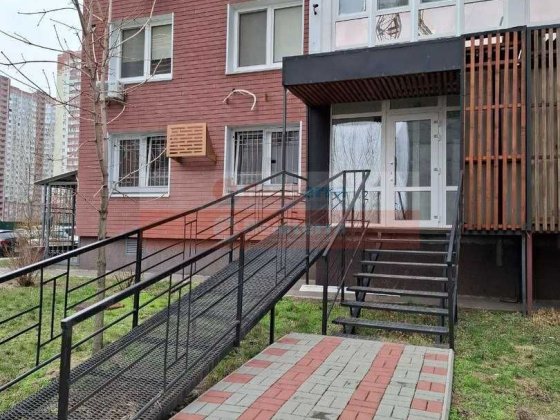 Без%. Продаж комерційної нерухомості ЖК Патріотика, Осокорки, Позняки Київ