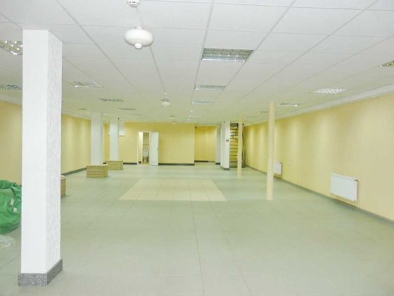 Продам комплекс торгових приміщень в самому центрі міста. Черкаси