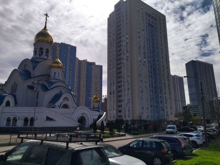 ПРОДАМ нежитл.приміщ. S= 64,9 м2, 1й  поверх. Глушкова пр-т, 9-Г - фото 1