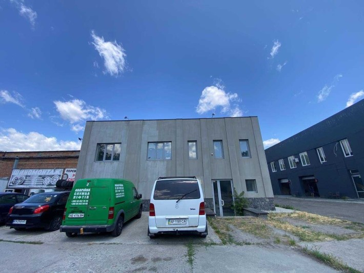 Продам отдельно стоящее здание 430м2. Красная линия. 12 квартал. - фото 1