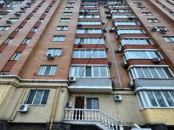 Продам приміщення з парковкою на Подолінського Дніпро