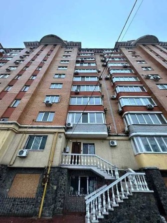 Продам приміщення з парковкою на Подолінського - фото 1